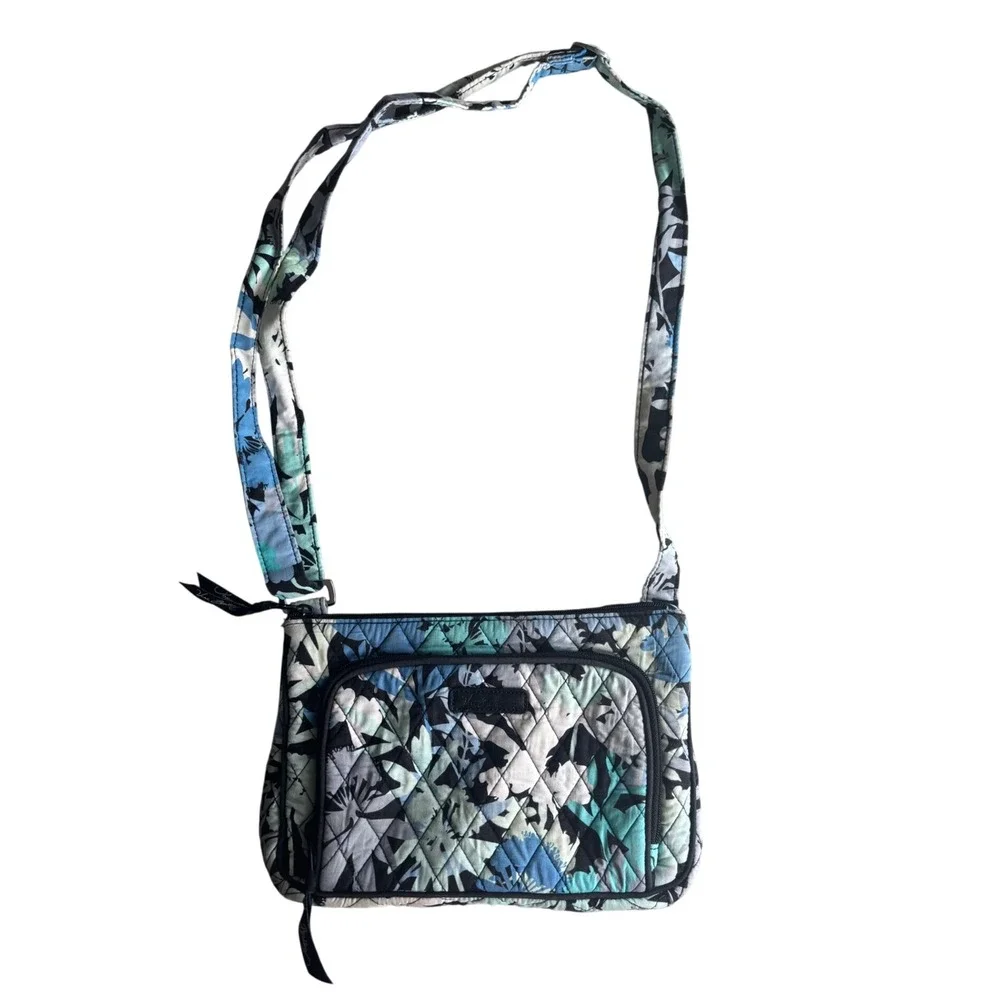 Vera Bradley Camofloral Quilted Cotton Crossbody Bag Blue Floral Built-in Wallet